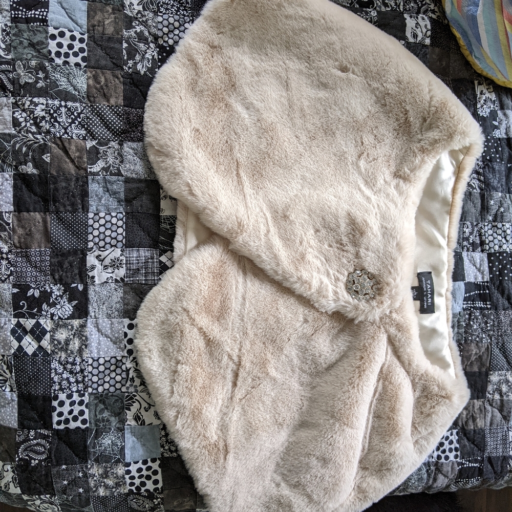 Tahari cream fur shrug